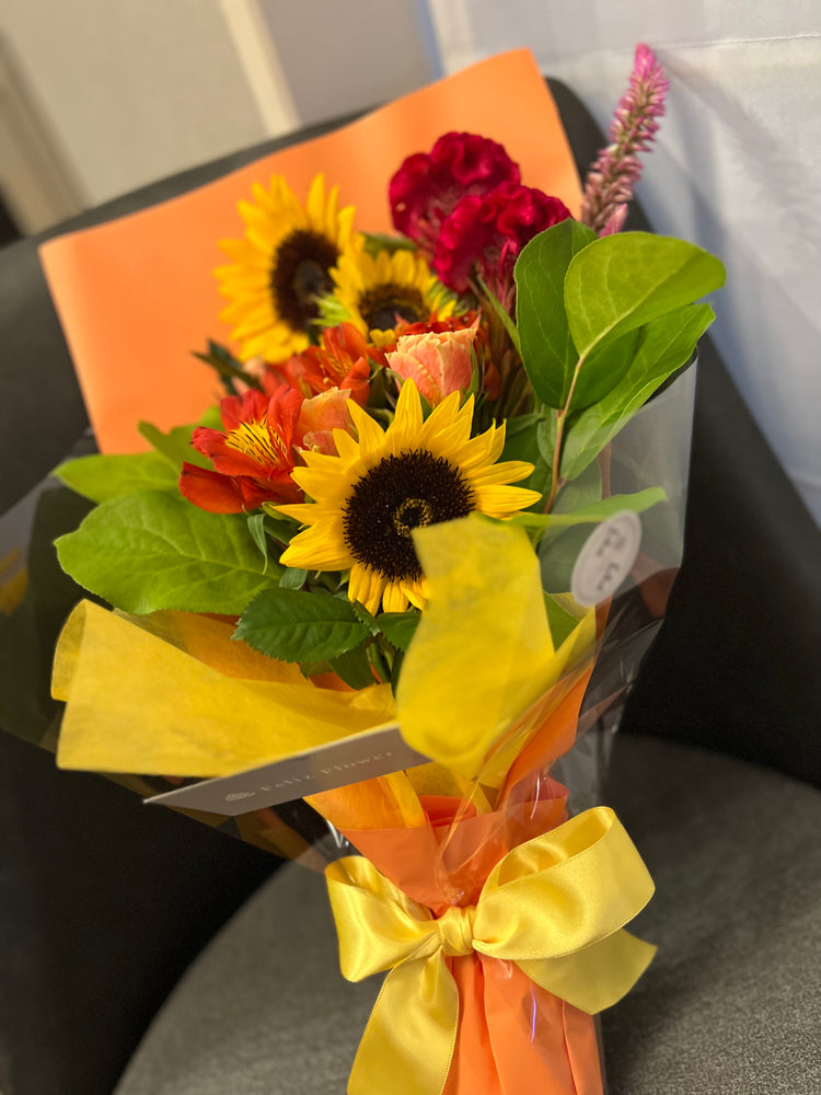 元気なビタミンカラーの花束