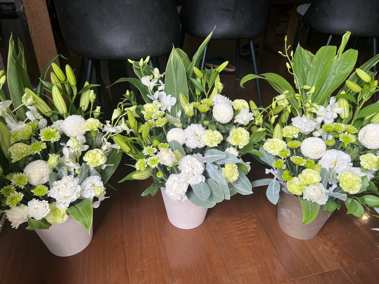 お供えフラワーアレンジメント