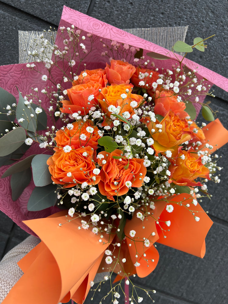 オレンジローズ&カスミソウ花束