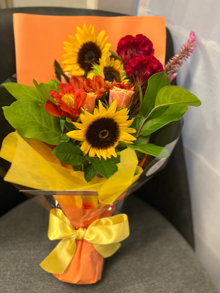 元気なビタミンカラーの花束