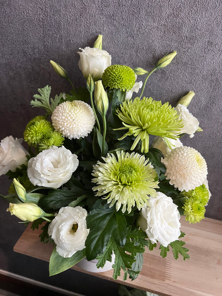 お供え用仏花アレンジメント(White &Green)NO.1