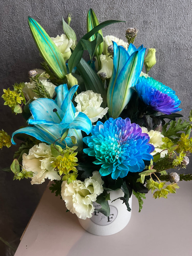 【MS サイズ】セリアンブルーのフラワーアレンジメント