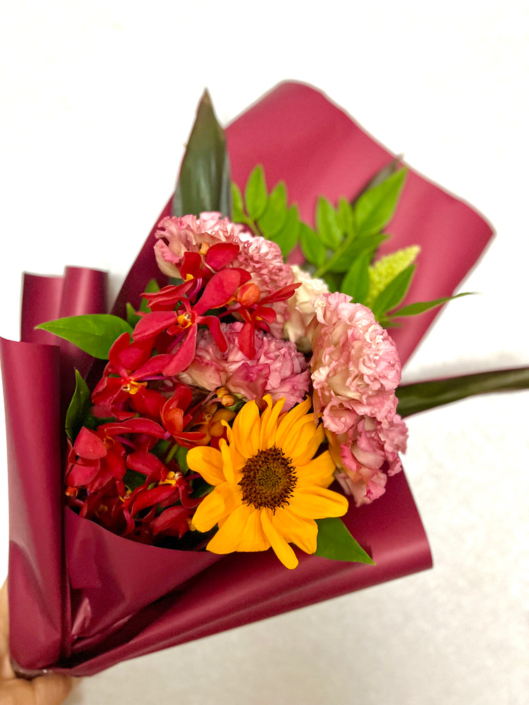 おまかせスタイリッシュ花束(モカラルビー&ひまわり)