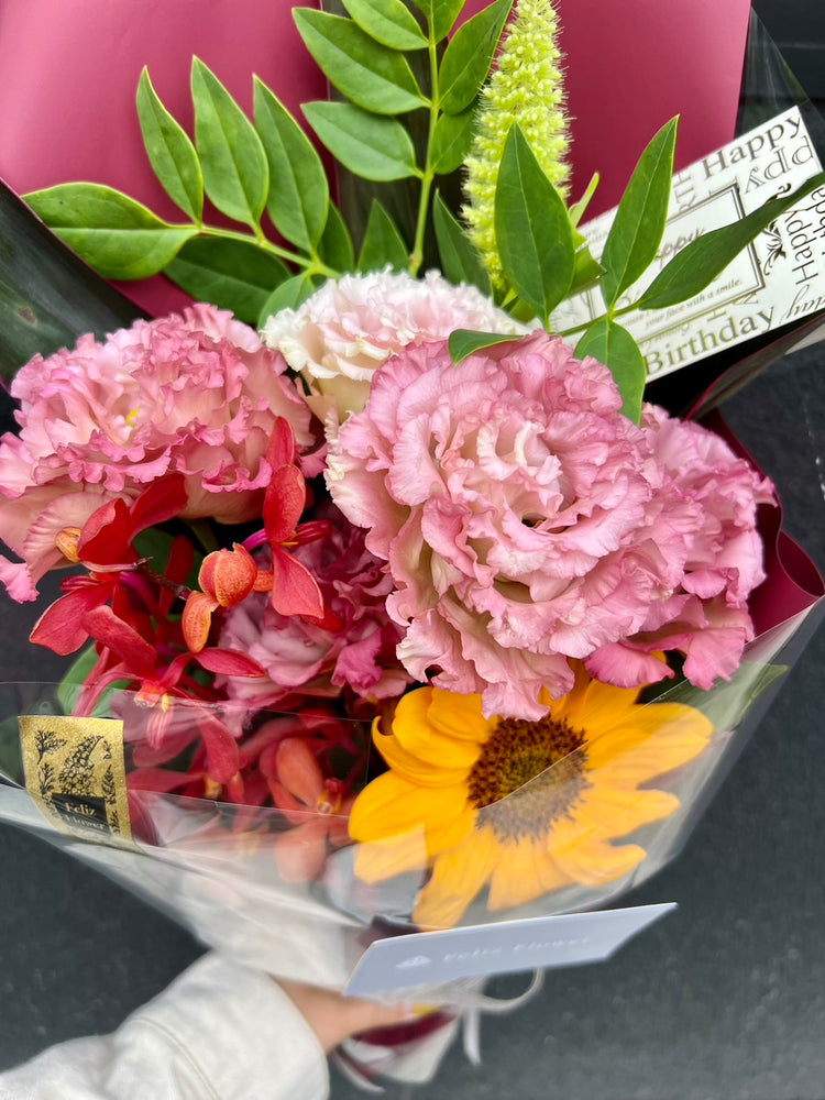 おまかせスタイリッシュ花束(モカラルビー&ひまわり)