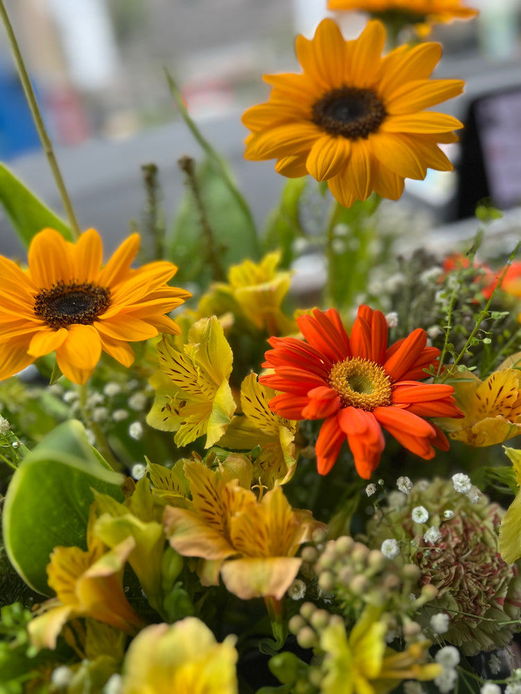 【夏限定】ひまわりのお任せアレンジ【Lsize】