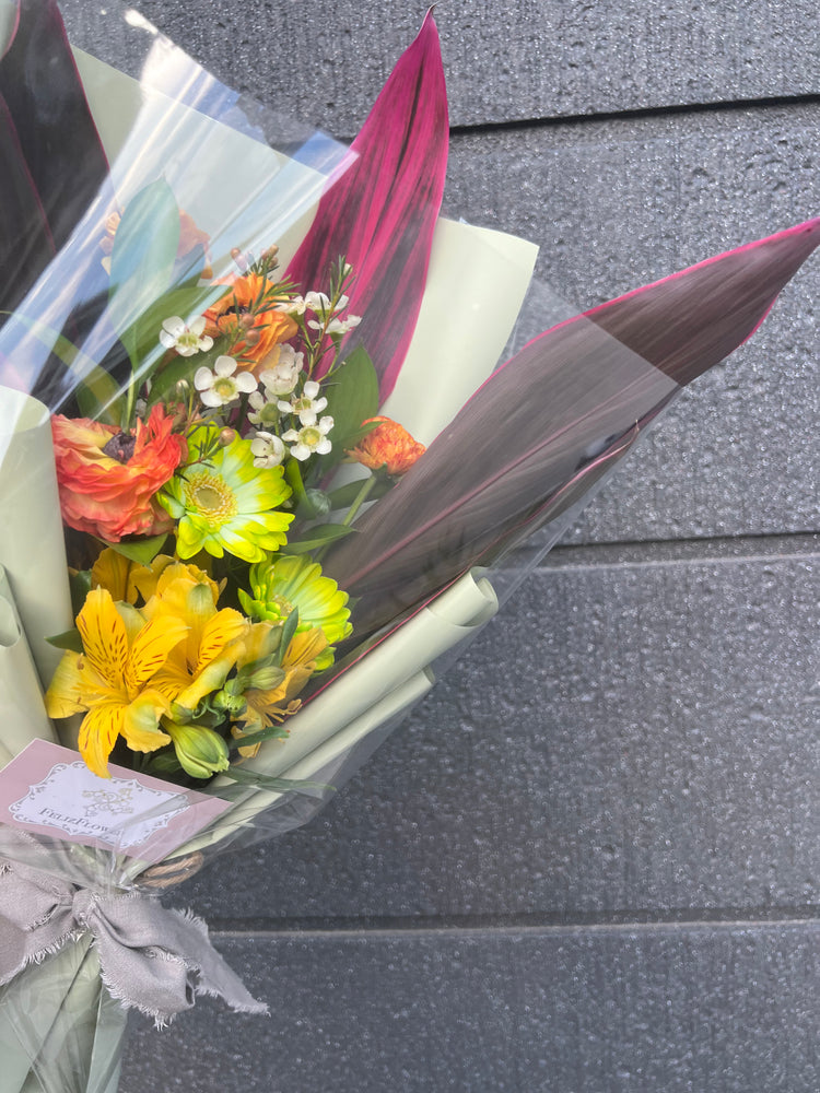 おまかせスタイリッシュ花束(グリーンガーベラ)