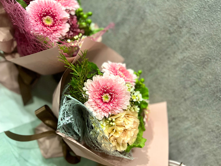 【Sサイズ】チェリーピンクのスタンディングブーケ