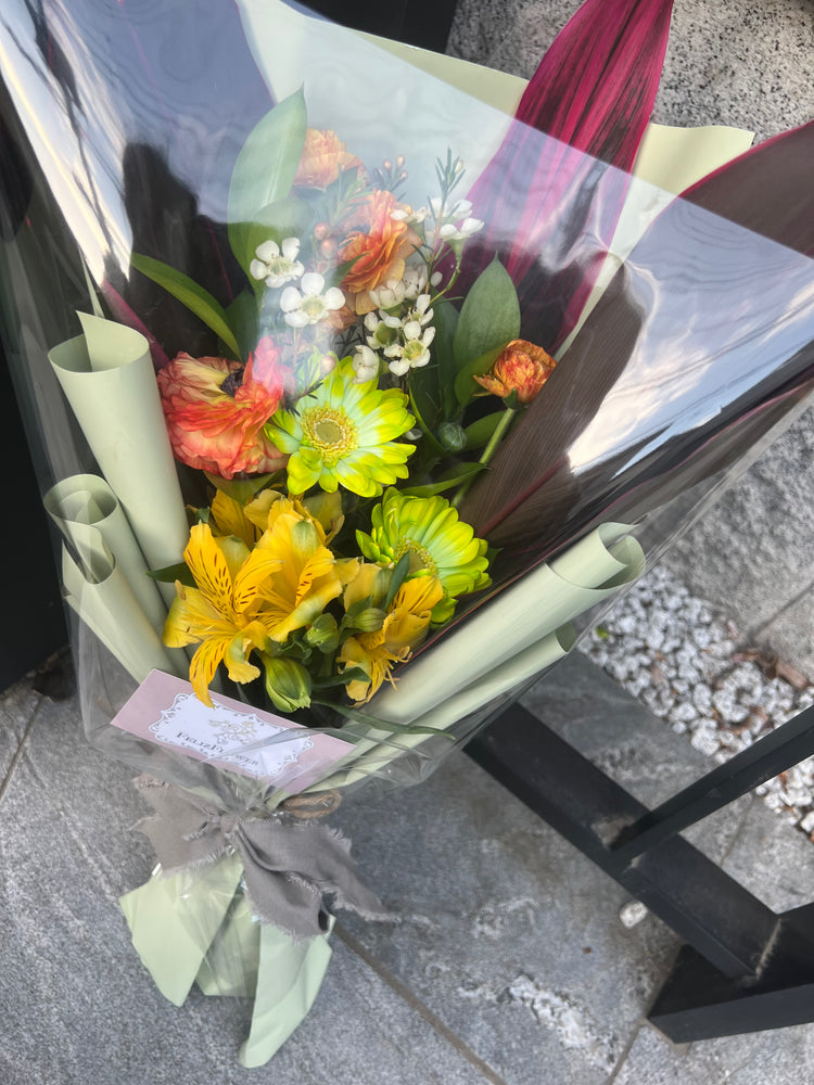 おまかせスタイリッシュ花束(グリーンガーベラ)