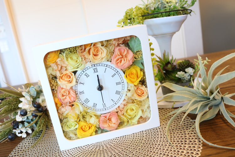 お花をたくさん詰め込んだ時計【jardín de flores】