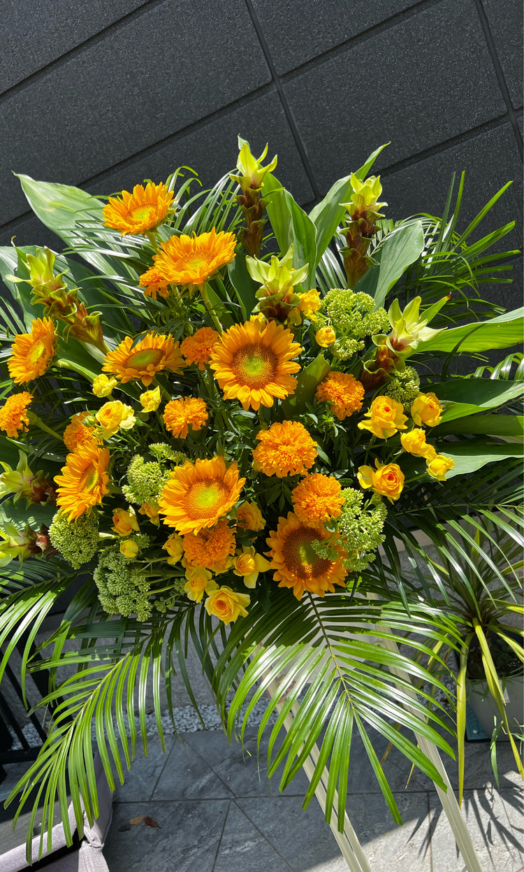 フローリストお任せオレンジスタンド花