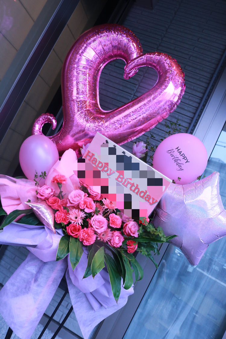 大きなハートのバルーンスタンド花