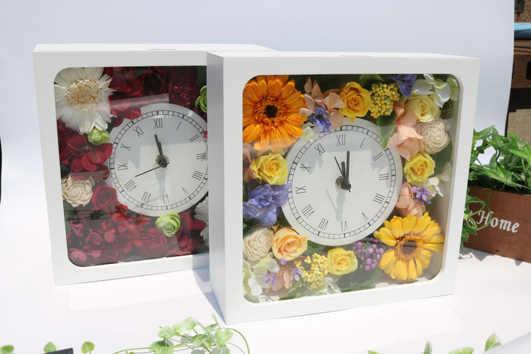 お花をたくさん詰め込んだ置き時計【Amarillo fresco】