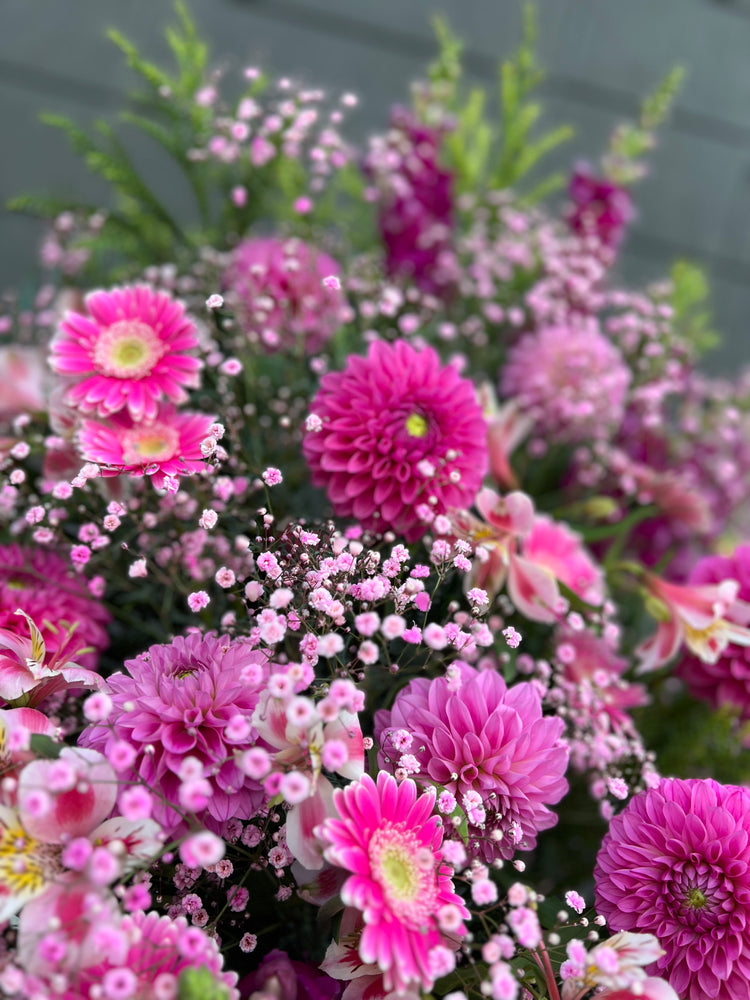 フローリストおまかせピンクスタンド花