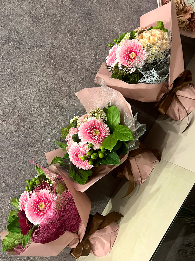 【Sサイズ】チェリーピンクのスタンディングブーケ