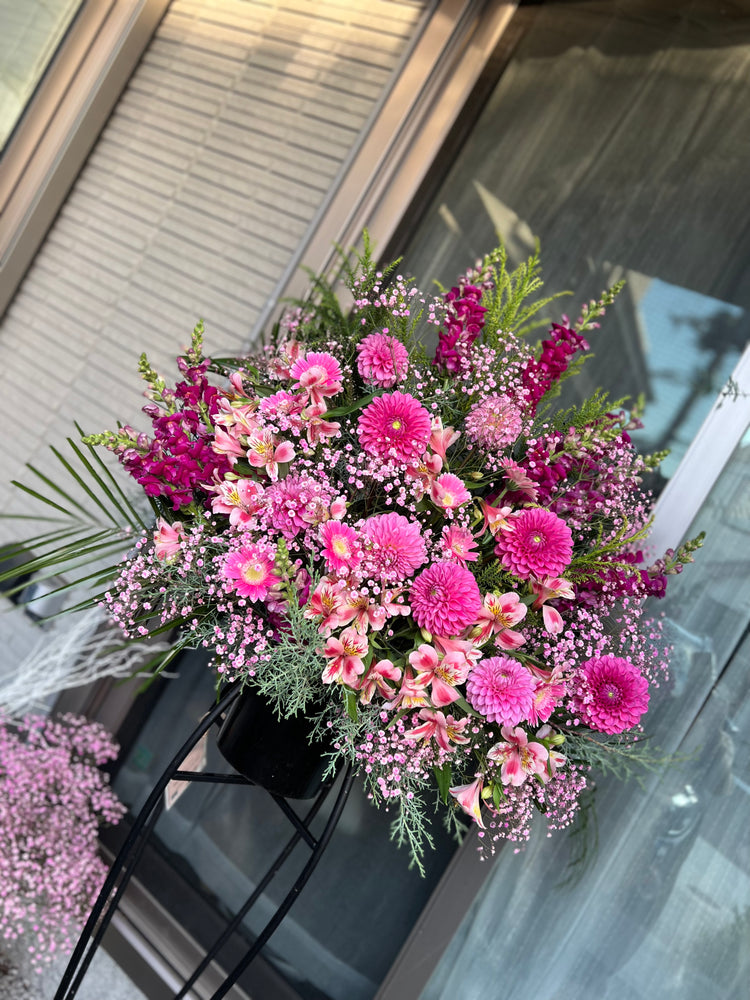 フローリストおまかせピンクスタンド花